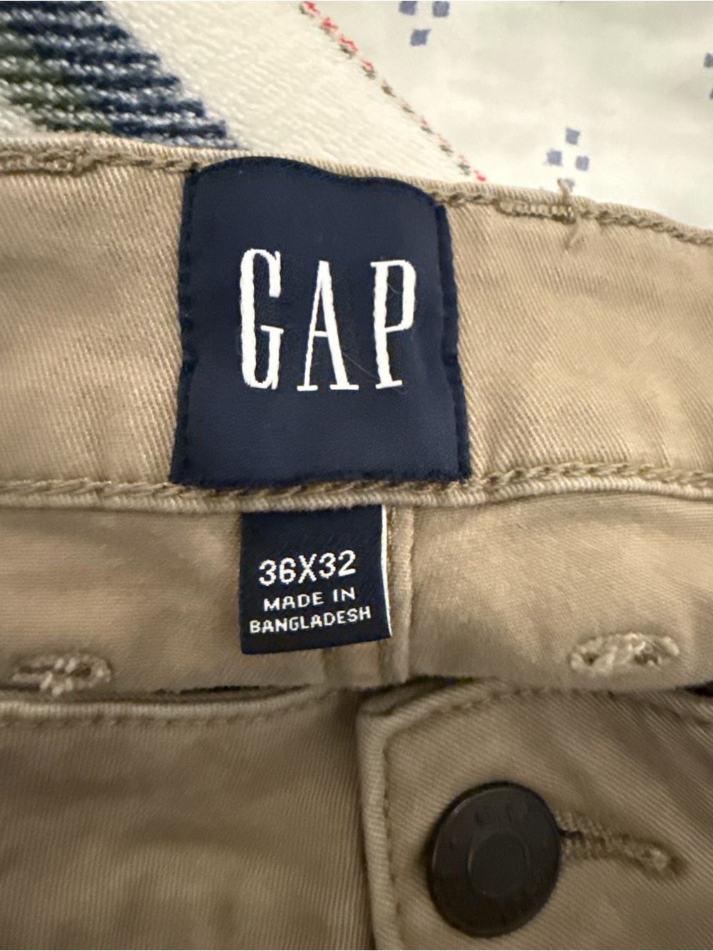 GAP Men’s Khaki Pants in Tan